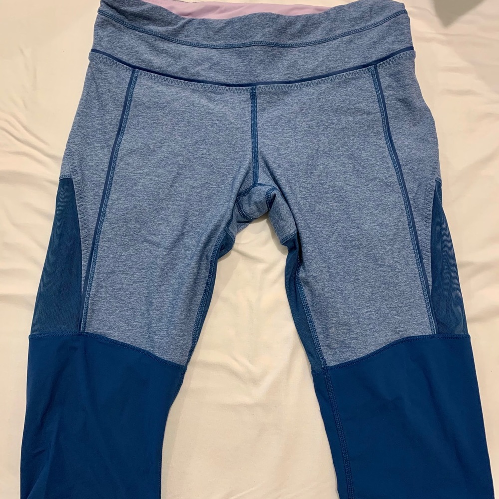 Lululemon blue mesh crop leggings